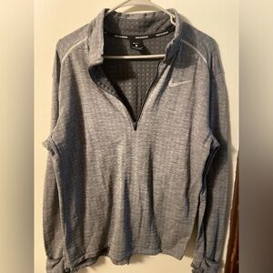 Nike Women’s Large Heather Gray Running Pullover.